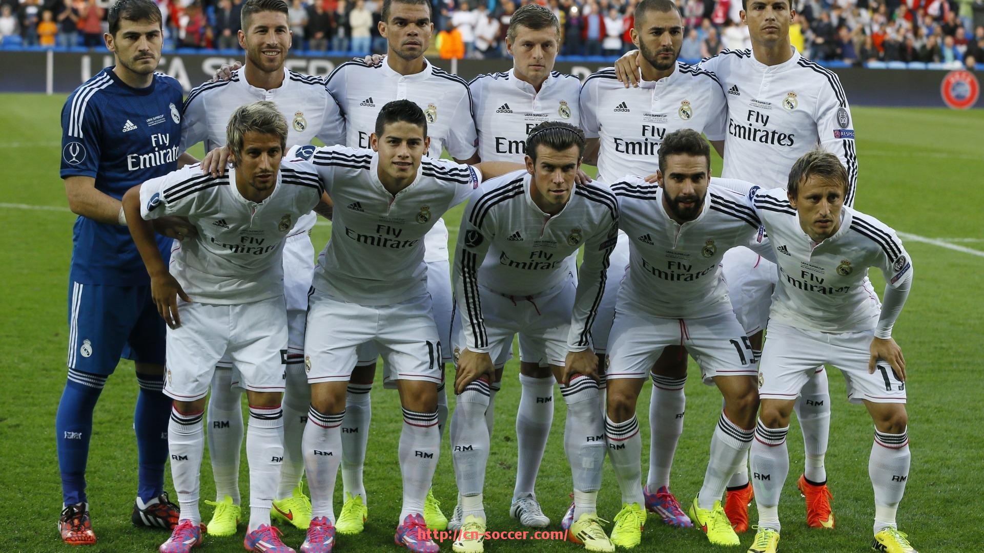 足球直播-法甲球员核心技能分析：控球技术、视野与速度对比